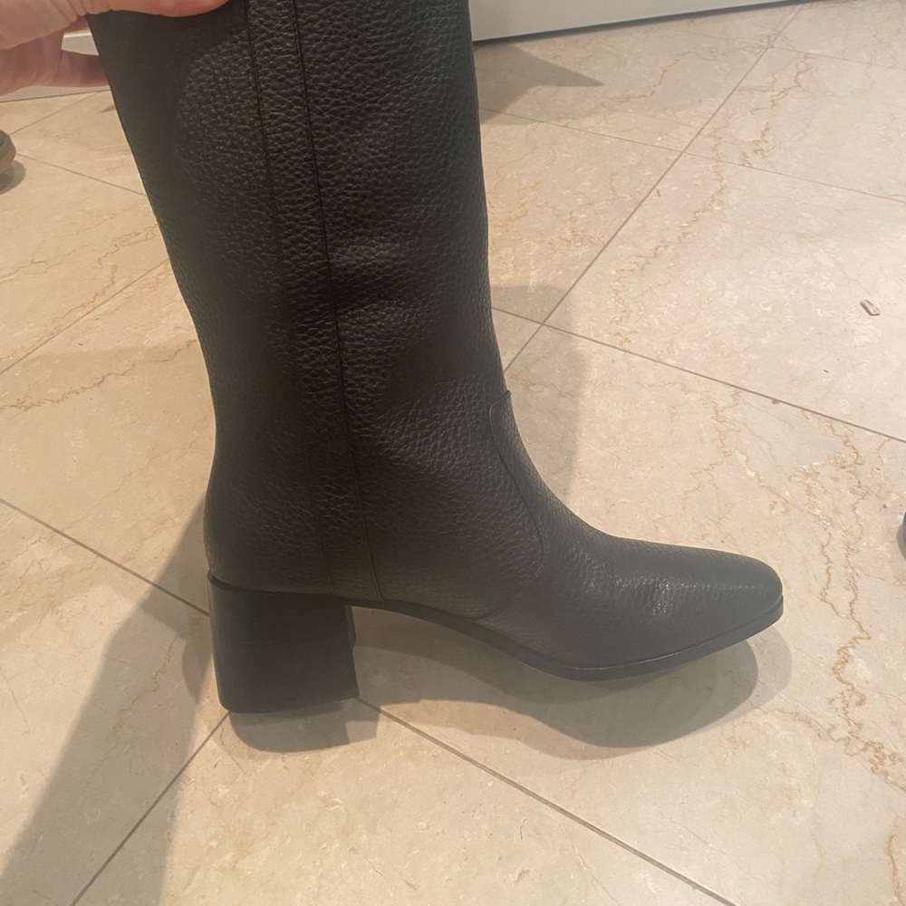 NWT loeffler Randall size 9 black leather Ryan boot